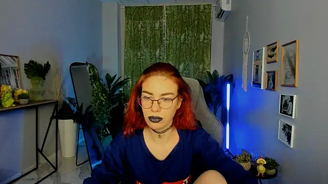 SeraphineDuskryn élő XXX-chatje