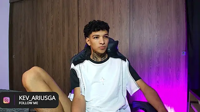 im_Usuga webcam show