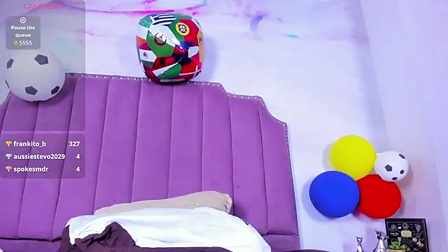 XXX chat uživo modela Roxy_Medina