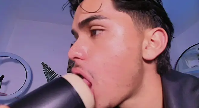 Онлайн чат XXX andyypalmer_