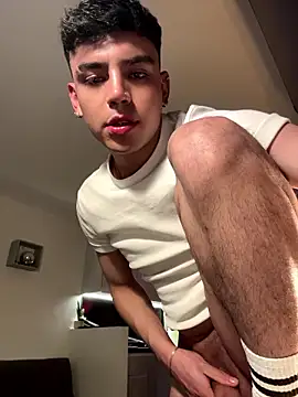 aronnhidden Live XXX Chat