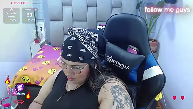 evelin_zaens' Live XXX Chat