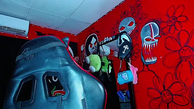 Monstermarcelinx Show in webcam
