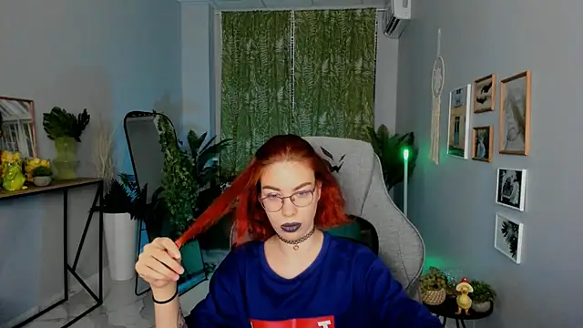 SeraphineDuskryn Chat XXX in diretta