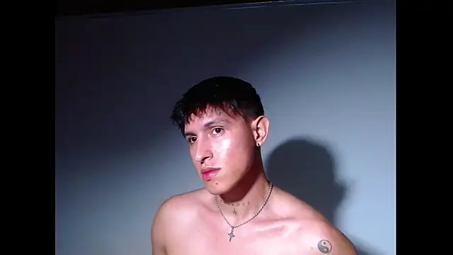 Chat XXX en directo de rowanbig