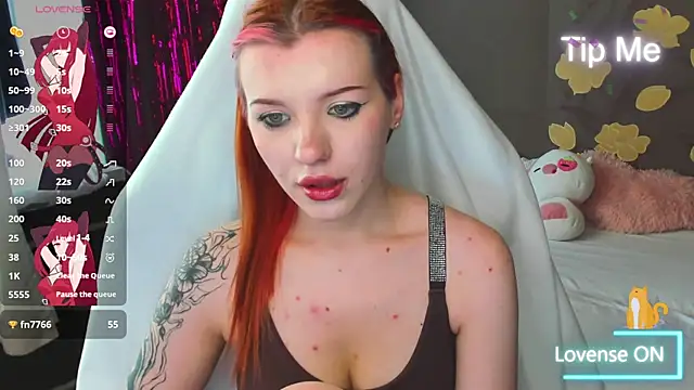 Chatroom XXX en direct de MeganNewCat
