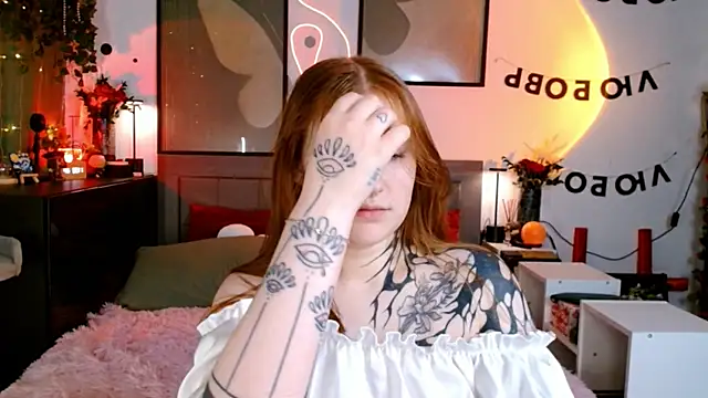 Ayla_Hicks Adlı Modelin Canlı XXX Sohbeti