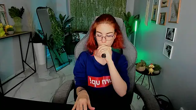 SeraphineDuskryn Adlı Modelin Canlı XXX Sohbeti