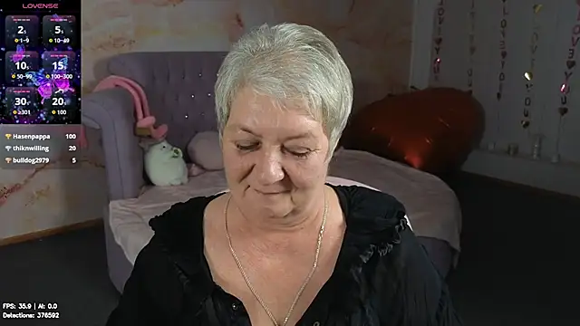 Poppy_Pulse Live XXX-chat