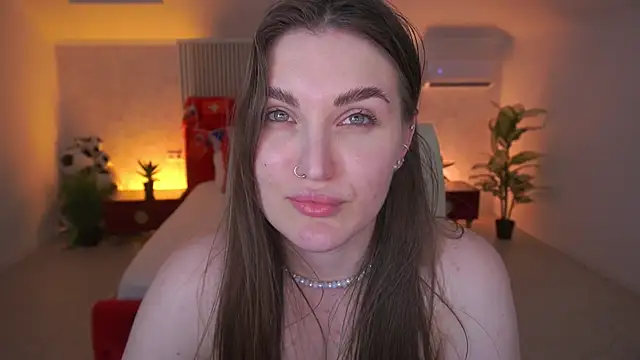 Chat +18 de EmmyCharmm ao vivo
