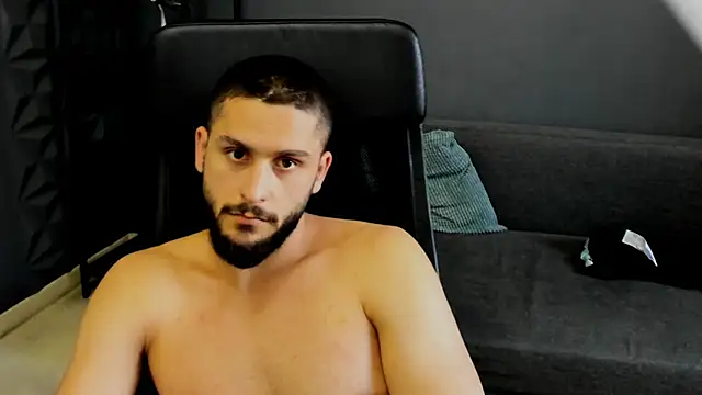 XXX chat uživo modela TroyWadee