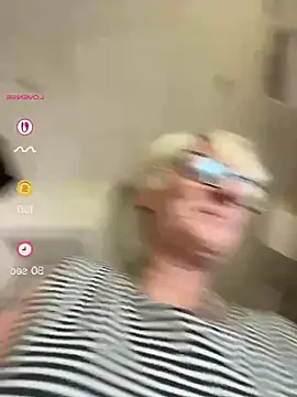 צ'אט XXX בשידור חי של SipenAt