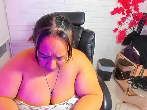 צ'אט XXX בשידור חי של Shara_Oz