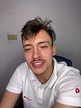 Chat XXX ao vivo de Desmond_Clark