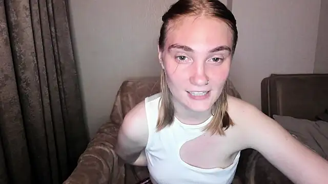 Chat +18 de ReddHotPipper ao vivo