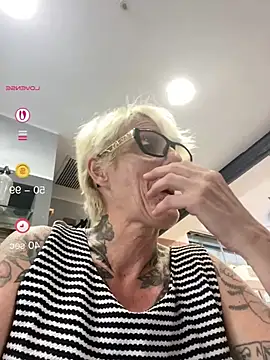 SipenAt live XXX chat