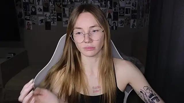 Živý XXX chat littlevildevil
