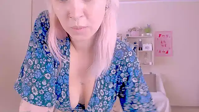 Hot_Blonda's Live XXX Chat