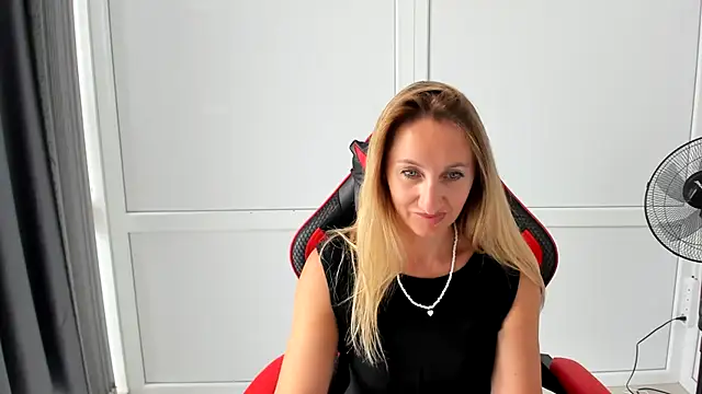 Chat XXX en directo de LilyDreamm