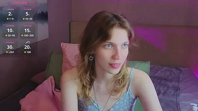 Emily_CartexのライブXXXチャット