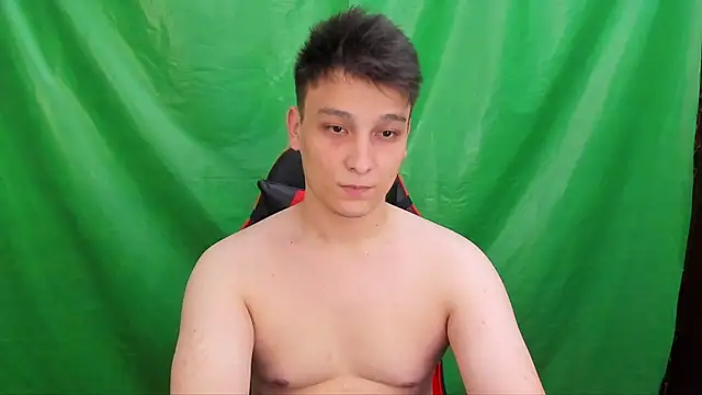 Justin_time111 élő XXX-chatje