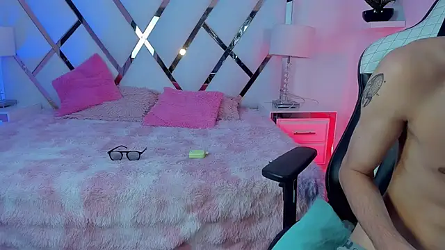 thanier_18's Live XXX Chat