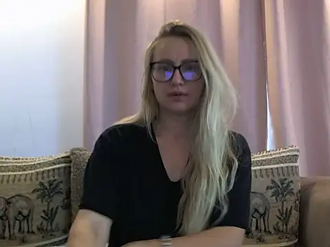 Nataly_Rosy Chat XXX in diretta