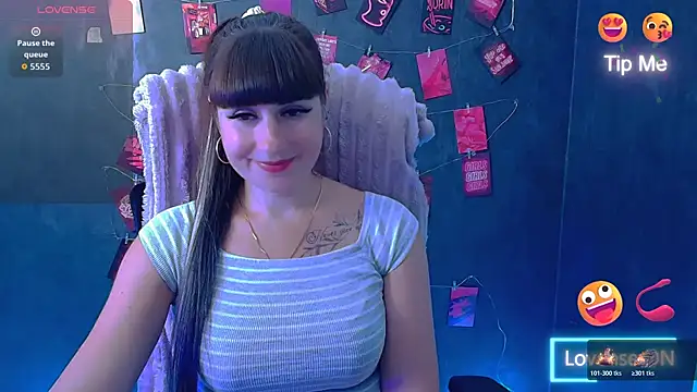Violla_My Adlı Modelin Canlı XXX Sohbeti