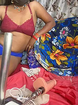 XXX chat uživo modela HOTTY-TINA