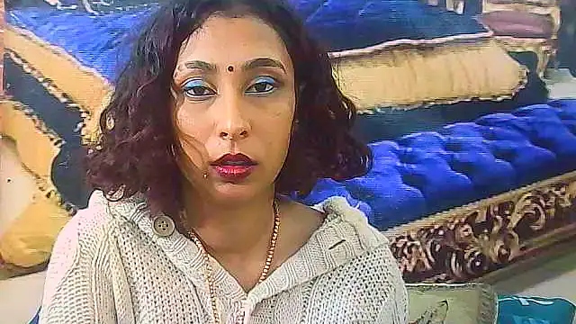 XXX chat uživo modela IndianSexyButt