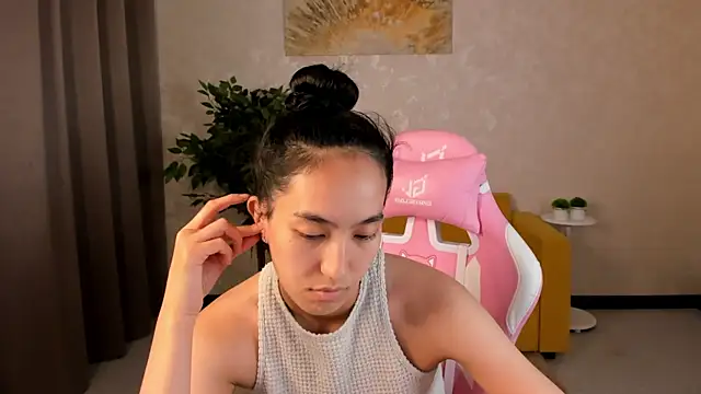 Chat XXX en directo de FlirtyAura