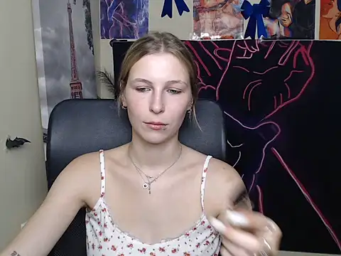 StrangerGi Live XXX-Chat
