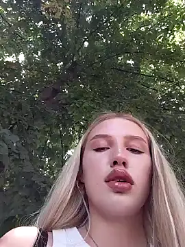 caressyourself Chat XXX live