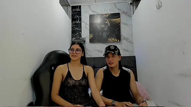 sweetauracouple Chat XXX live