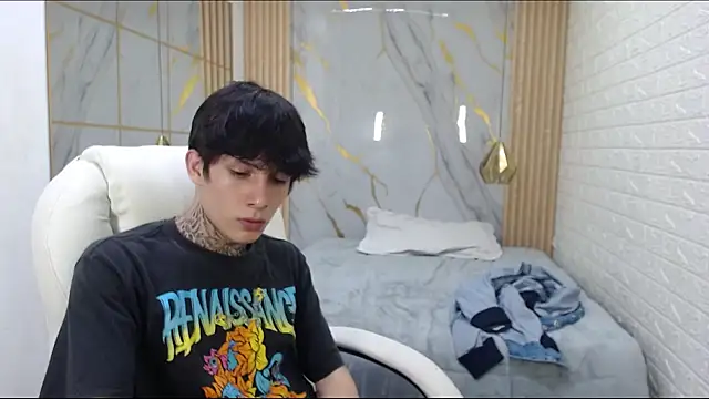 Cry_thereal 即時 XXX 聊天