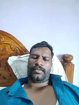 Paramkeerthi: απευθείας συνομιλία ΧΧΧ