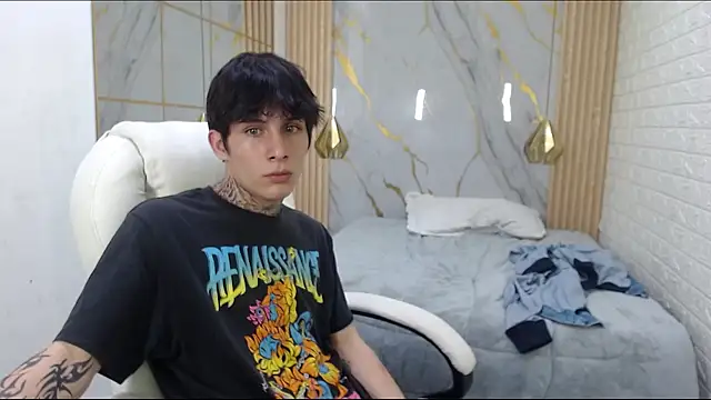 Cry_thereal Chat XXX in diretta