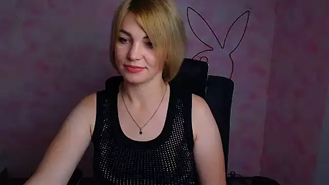 Chat XXX en directo de CuttieEmma