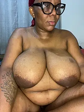 BoobsQueeen – Live XXX-chat