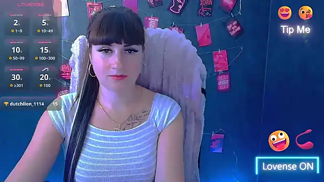 Violla_My Adlı Modelin Canlı XXX Sohbeti