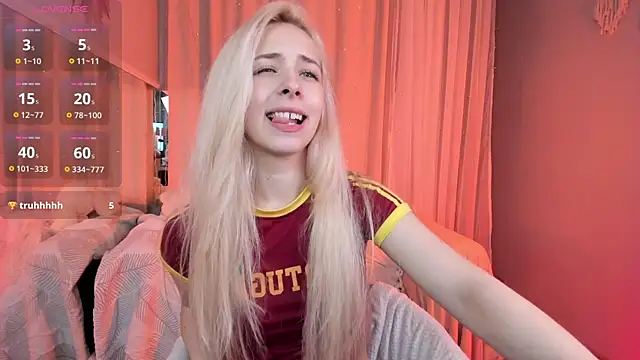 XXX chat uživo modela ShinyBarbie
