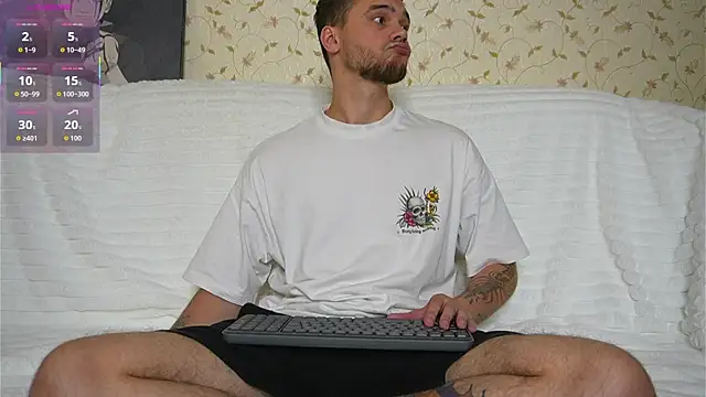 johnstoneisland live XXX chat