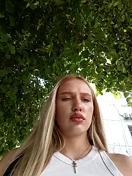 caressyourself Adlı Modelin Canlı XXX Sohbeti