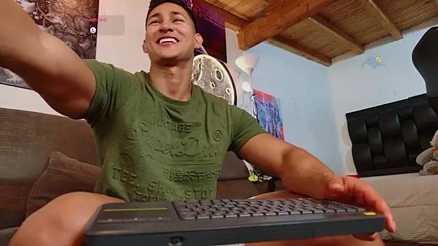 Chatroom XXX en direct de BenjaminCooperk