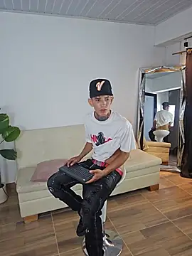 Chatroom XXX en direct de Darwinstark_