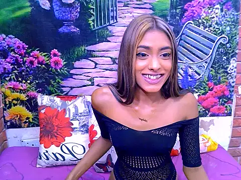 IndianPretty14u2Luv Adlı Modelin Canlı XXX Sohbeti