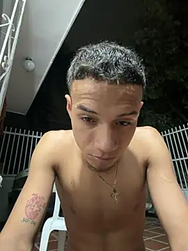 friends_lust_latin Chat XXX in diretta