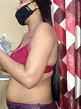 Laxmi_89's Live XXX Chat
