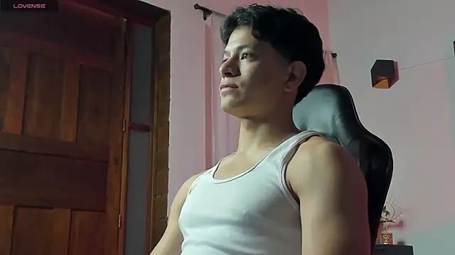 TonyPetrovjs 라이브 XXX 채팅