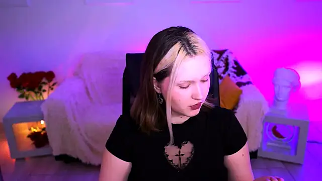 Chat XXX en directo de ViolettWoods